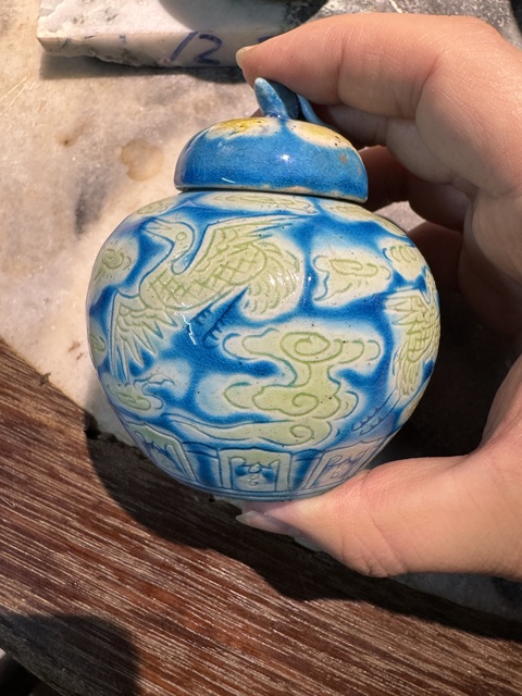 古玩陶瓷鶴紋罐真品鑒賞圖