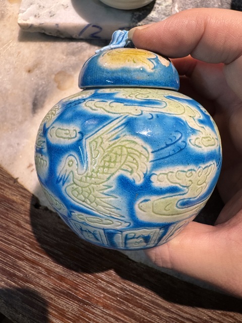 古玩陶瓷鶴紋罐真品鑒賞圖