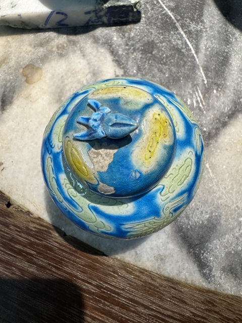 古玩陶瓷鶴紋罐真品鑒賞圖