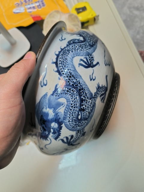 古玩陶瓷龍紋青花鐵銹釉香爐真品鑒賞圖