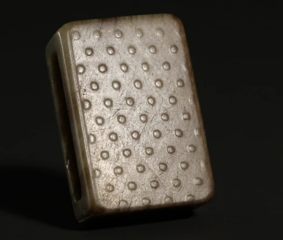 古玩玉器玉帶穿真品鑒賞圖