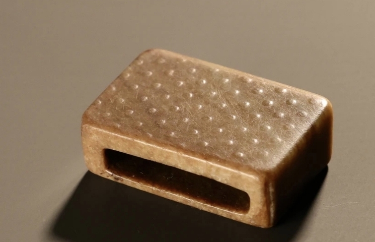 古玩玉器玉帶穿真品鑒賞圖