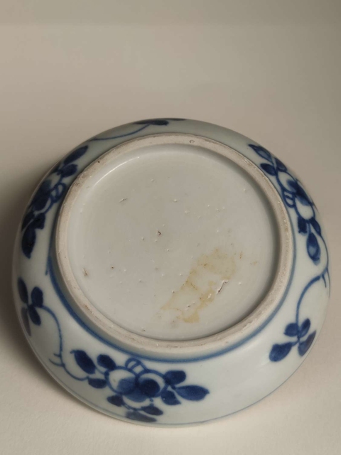 古玩陶瓷青花折枝花卉紋粉盒真品鑒賞圖