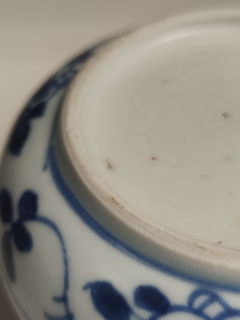 古玩陶瓷青花折枝花卉紋粉盒真品鑒賞圖