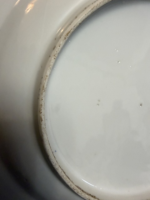 古玩陶瓷松石綠地粉彩瓜蝶盤真品鑒賞圖