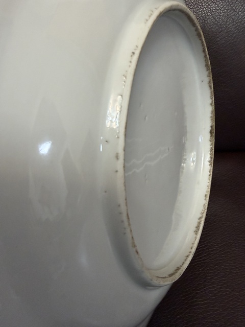 古玩陶瓷松石綠地粉彩瓜蝶盤真品鑒賞圖