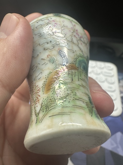 古玩陶瓷清晚期哥釉粉彩山水梅瓶鼻煙壺真品鑒賞圖