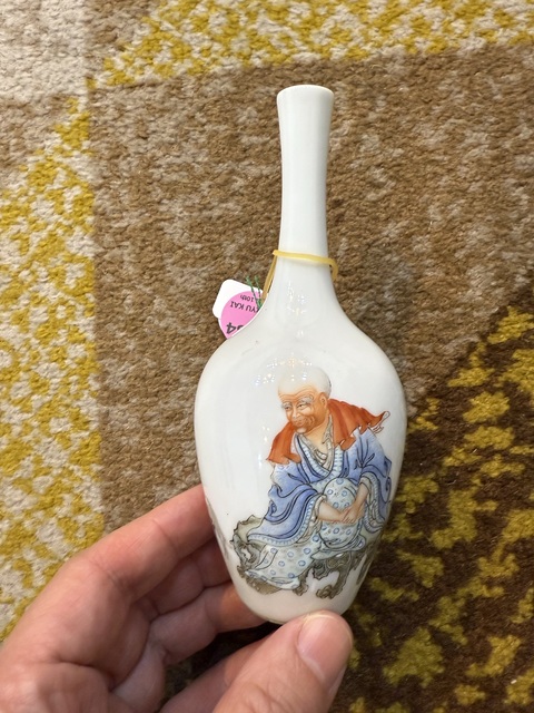 古玩陶瓷人物紋長頸瓶真品鑒賞圖