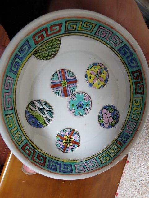 古玩陶瓷粉彩皮球花卉紋碟真品鑒賞圖