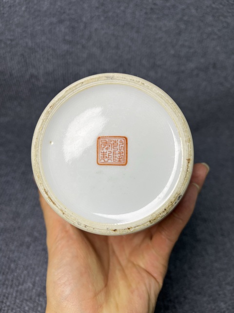 古玩陶瓷粉彩四美圖棒槌瓶真品鑒賞圖