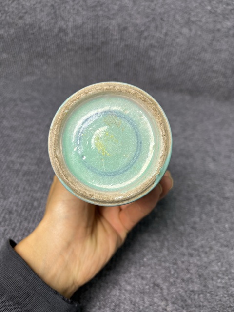 古玩陶瓷松石綠地粉彩牡丹花卉紋觀音瓶真品鑒賞圖