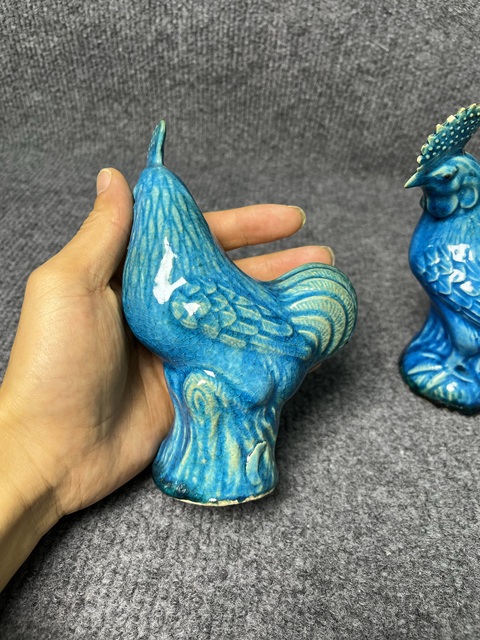 古玩陶瓷孔雀藍釉公雞塑像一對真品鑒賞圖