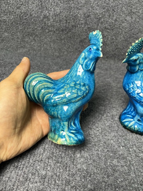 古玩陶瓷孔雀藍釉公雞塑像一對真品鑒賞圖