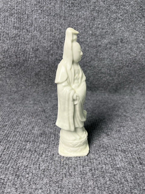 古玩陶瓷德化窯觀音塑像真品鑒賞圖