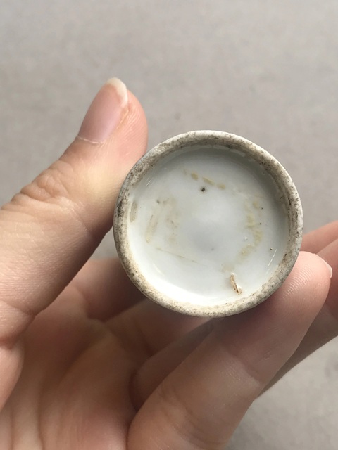 古玩陶瓷青花釉里紅山水鼻煙壺真品鑒賞圖