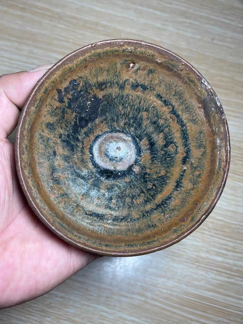 古玩陶瓷建窯兔毫束口盞真品鑒賞圖