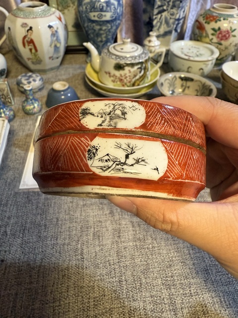 古玩陶瓷創(chuàng)匯墨彩山水人物印盒拍賣，當(dāng)前價(jià)格3888元