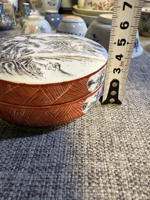 古玩陶瓷創(chuàng)匯墨彩山水人物印盒拍賣，當(dāng)前價(jià)格3888元