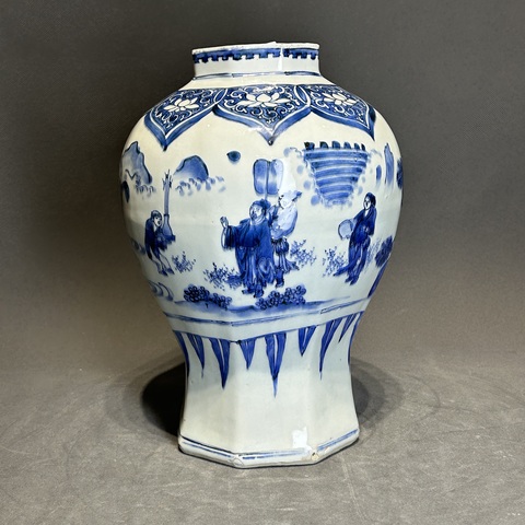 古玩陶瓷人物紋青花八方罐真品鑒賞圖