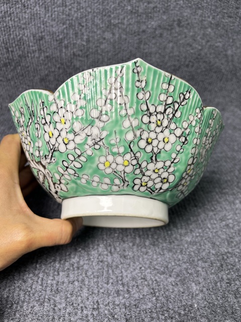 古玩陶瓷綠地冰梅紋花口大碗拍賣，當(dāng)前價(jià)格1388元