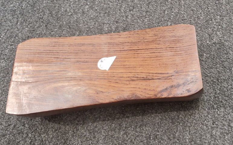 古玩雜項大葉黃花梨木雕刻枕頭真品鑒賞圖