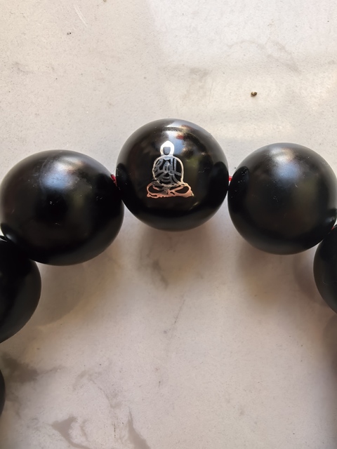 古玩玉器和田玉墨玉手串拍賣(mài)，當(dāng)前價(jià)格2000元