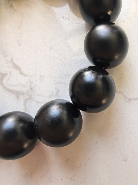 古玩玉器和田玉墨玉手串拍賣(mài)，當(dāng)前價(jià)格2000元