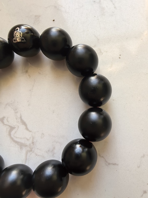 古玩玉器和田玉墨玉手串拍賣(mài)，當(dāng)前價(jià)格2000元