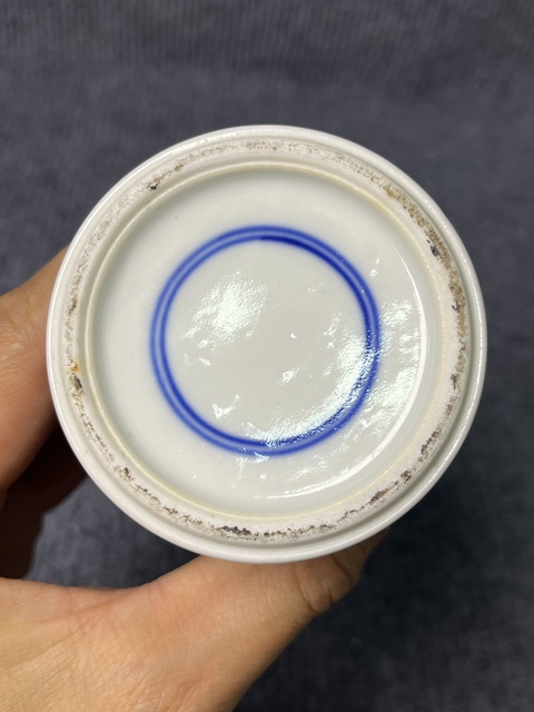 古玩陶瓷青花纏枝西番蓮紋花觚真品鑒賞圖