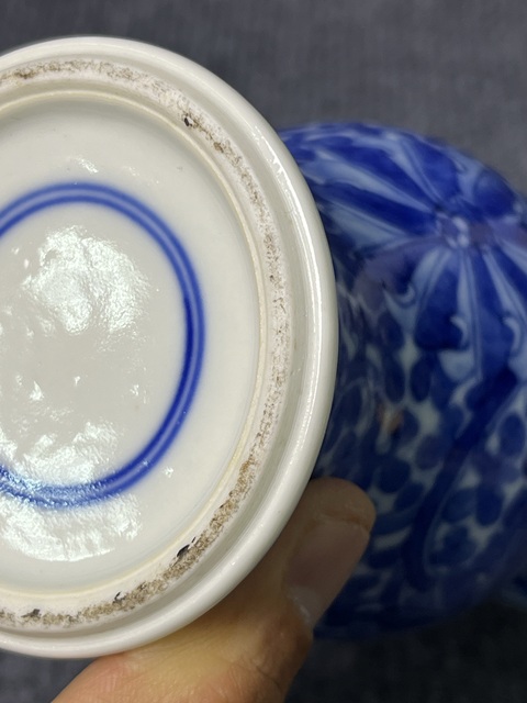 古玩陶瓷青花纏枝西番蓮紋花觚真品鑒賞圖