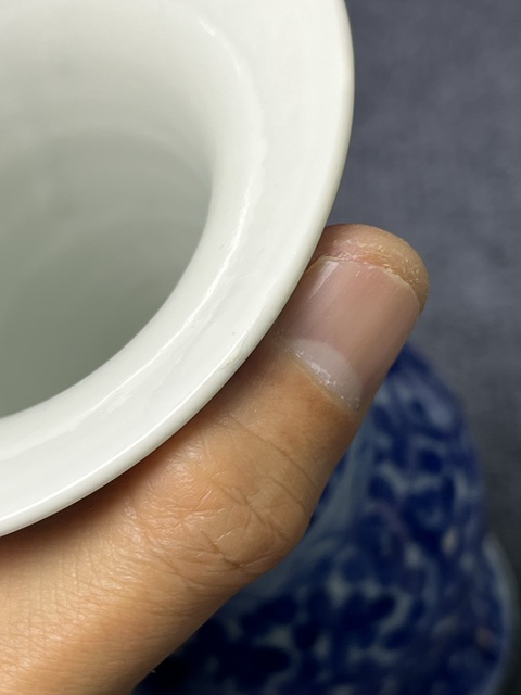 古玩陶瓷青花纏枝西番蓮紋花觚真品鑒賞圖