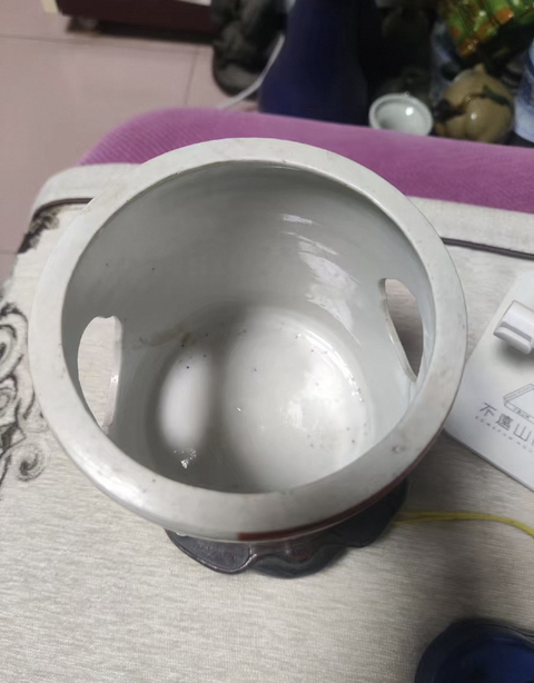 古玩陶瓷礬紅獅紋壺改筆筒真品鑒賞圖