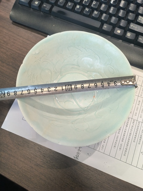 古玩陶瓷湖田窯青白釉刻花碗真品鑒賞圖