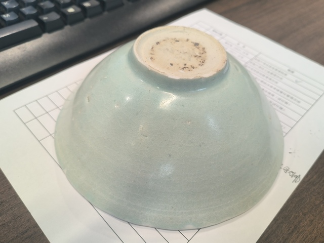 古玩陶瓷湖田窯青白釉刻花碗真品鑒賞圖