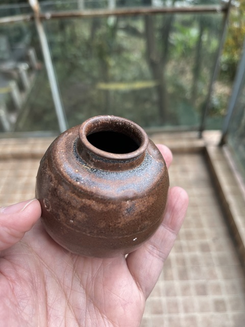 古玩陶瓷褐釉水盂真品鑒賞圖