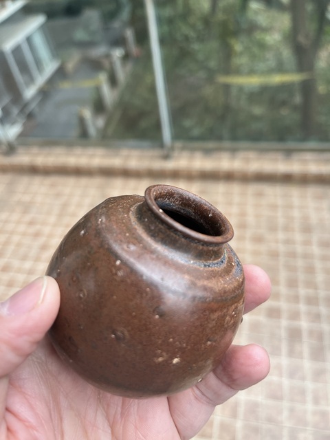 古玩陶瓷褐釉水盂真品鑒賞圖