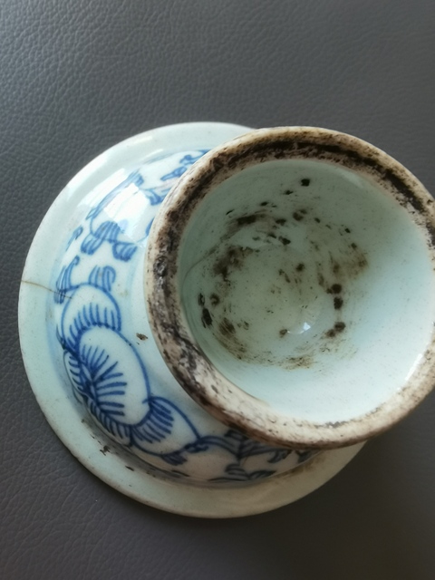 古玩陶瓷青花纏枝蓮紋高足供盤真品鑒賞圖