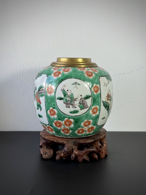 古玩陶瓷晚清·（細路）綠地開窗五彩“瓜爹連綿”人物故事圖罐拍賣，當前價格2200元