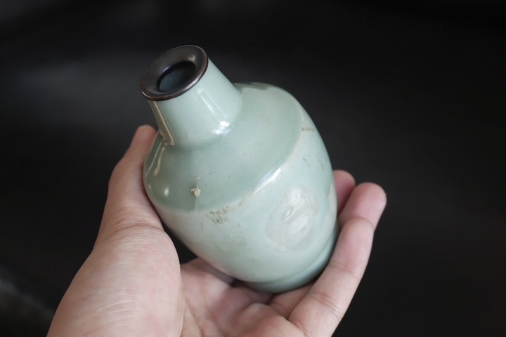 古玩陶瓷龍泉粉青釉棒槌瓶真品鑒賞圖