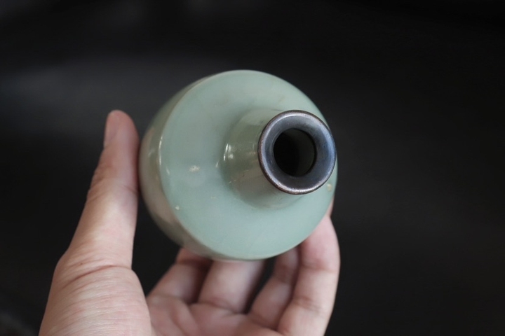 古玩陶瓷龍泉粉青釉棒槌瓶真品鑒賞圖