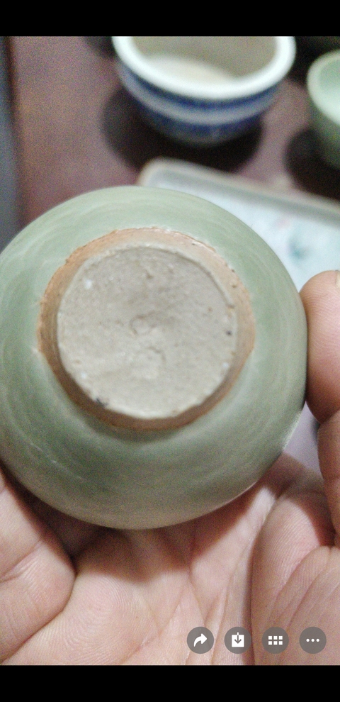 古玩陶瓷龍泉青瓷龍紋水盂真品鑒賞圖