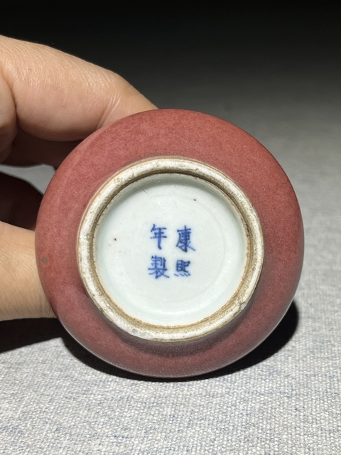 古玩陶瓷紅釉荸薺瓶真品鑒賞圖