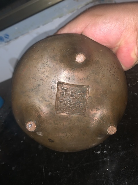 古玩陶瓷三足沖天耳香爐真品鑒賞圖