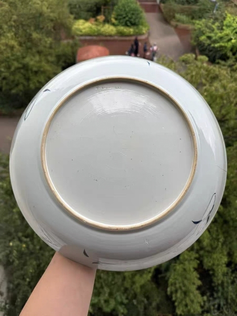 古玩陶瓷斗彩花卉紋盤真品鑒賞圖