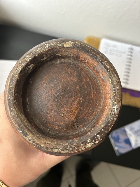 古玩陶瓷豆青釉花卉紋撇口瓶真品鑒賞圖