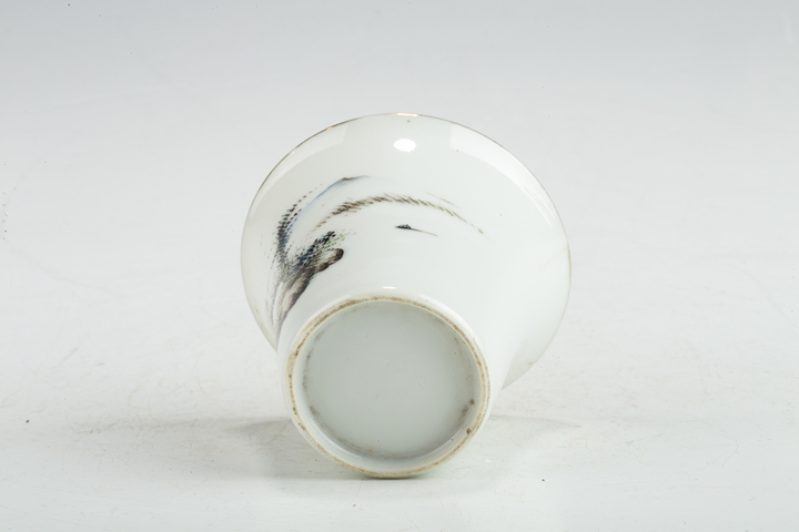 古玩陶瓷民國·淺絳彩山水紋馬蹄杯拍賣，當前價格860元