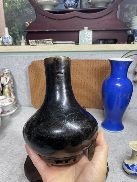 古玩陶瓷烏金釉荸薺瓶真品鑒賞圖