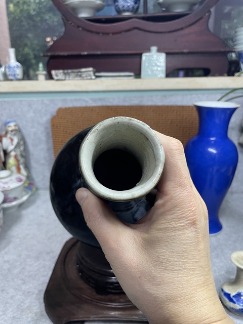 古玩陶瓷烏金釉荸薺瓶真品鑒賞圖