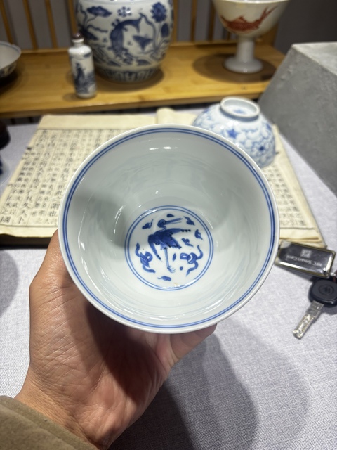 古玩陶瓷青花云鶴紋碗真品鑒賞圖