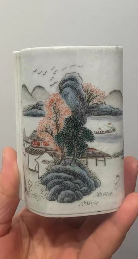 古玩陶瓷書卷型文房筆筒真品鑒賞圖